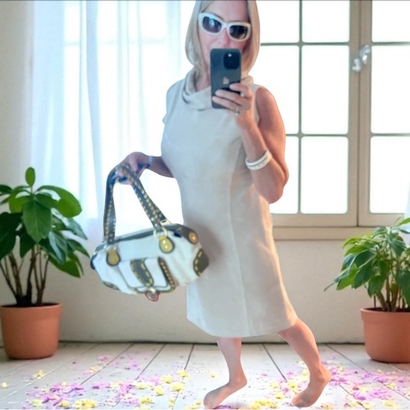 Fendi Cream Sunglasses Elegant Accessories